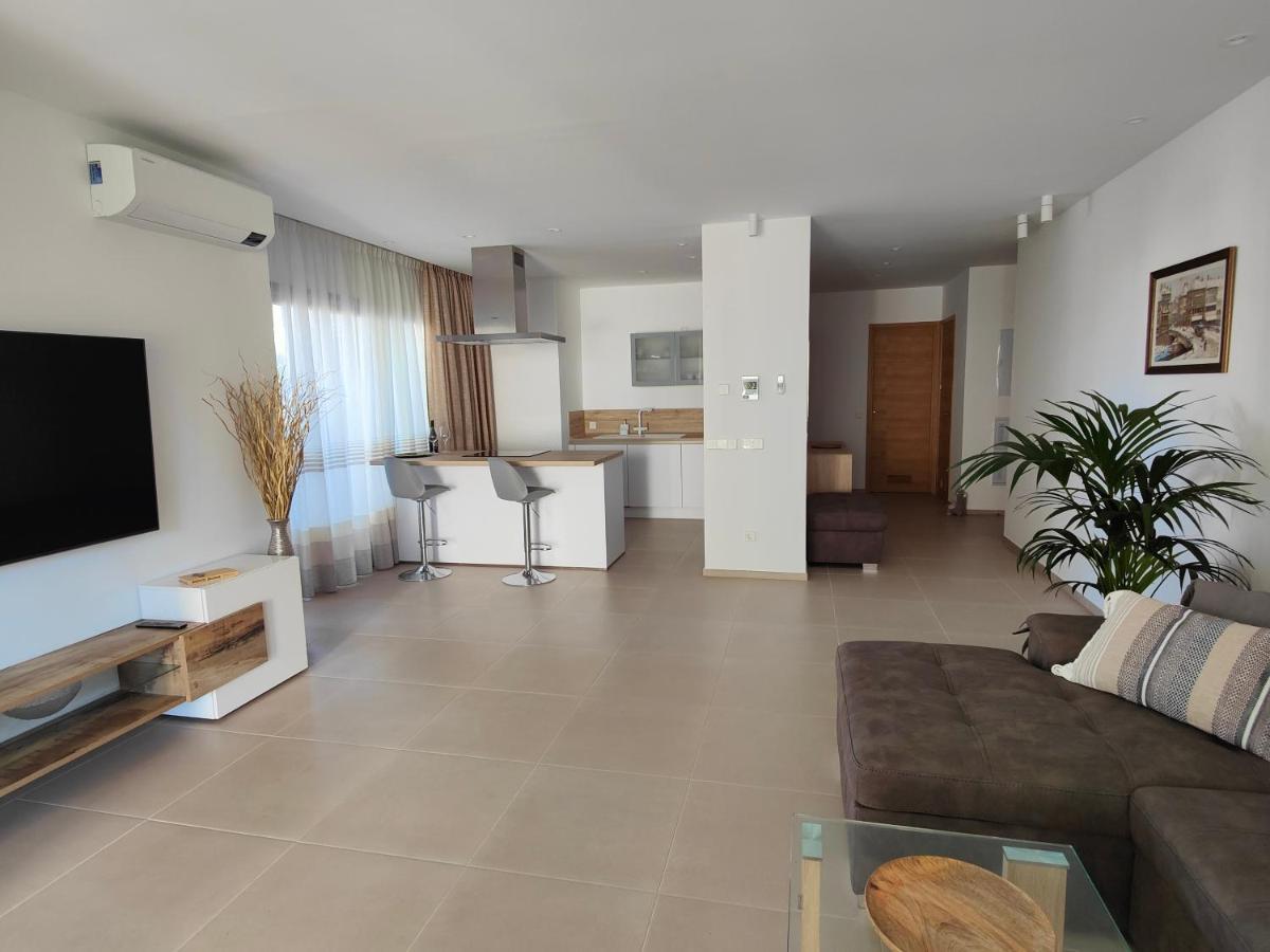 Garden Suites Luxury Apartment ปาล์ม-มาร์ ภายนอก รูปภาพ